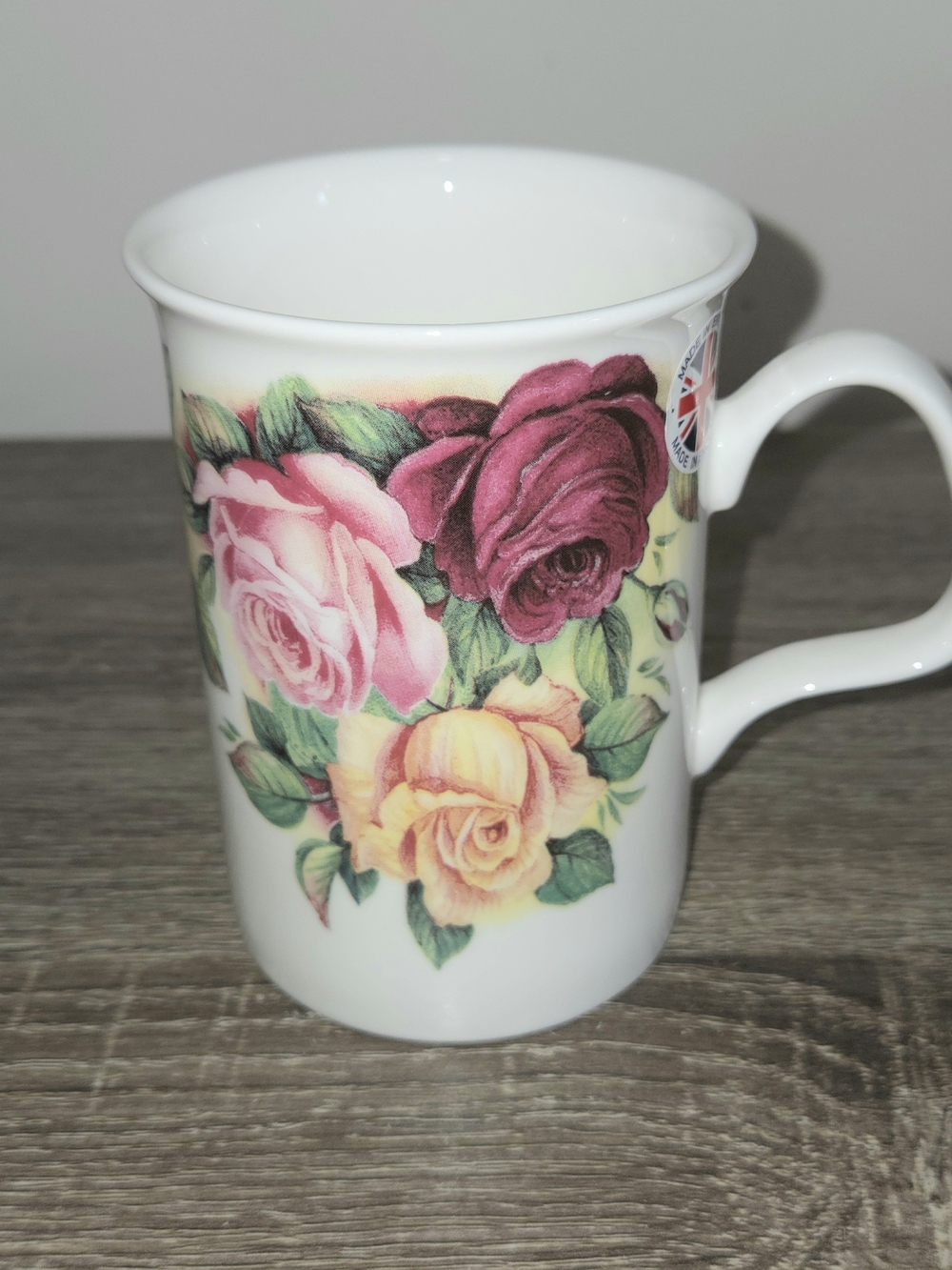 Fine Bone China Porcelain Coffee Or Tea Mug w/Roses Henley England 4" Tall.